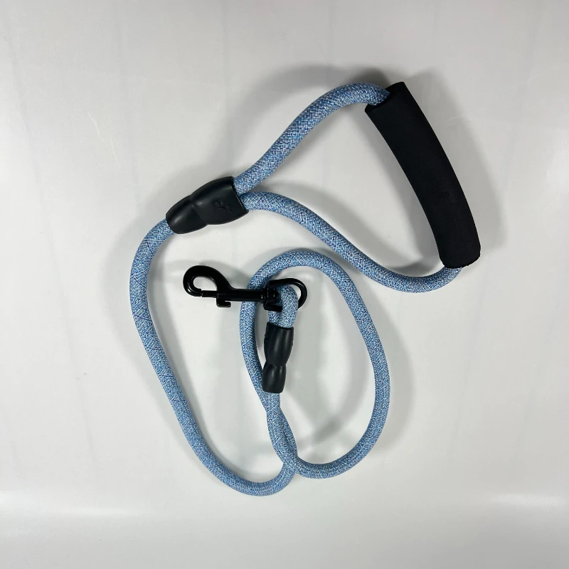 Dog Leashes (4) Dog Leashes (4)